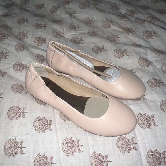 New livie and Luca women’s flats - Picture 1 of 2
